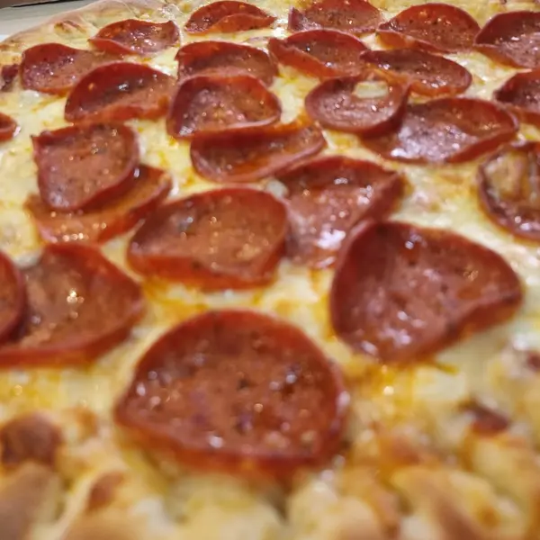 qalaa - Chesse w pepperoni / جبنه مع ببروني