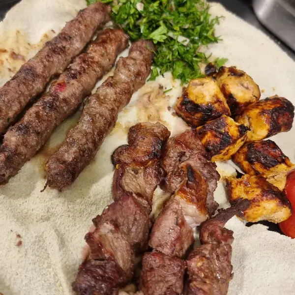 qalaa - 1kilo mix grill/١ كيلو مشاوي مشكل