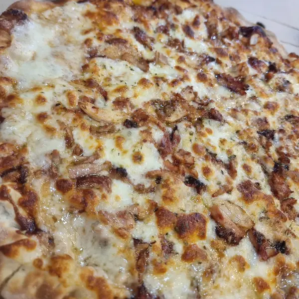 qalaa - Pizza w turkey 30”/بيتزا مع حبش ٣٠"