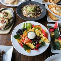 ramada-plaza-by-wyndham-mosul-corniche - Salads - السلطات