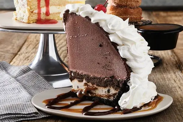 red-robin-gourmet-burgers - Mountain High Mudd Pie