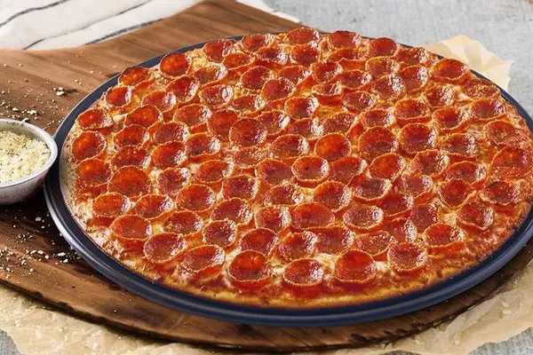 red-robin-gourmet-burgers - Donatos® 10" Pizza