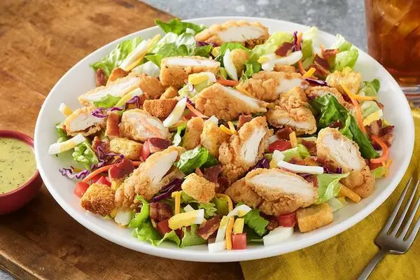 red-robin-gourmet-burgers - Crispy Chicken Tender Salad