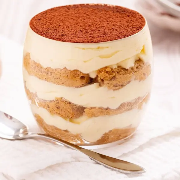 resort-zdrava - Serving Tiramisu