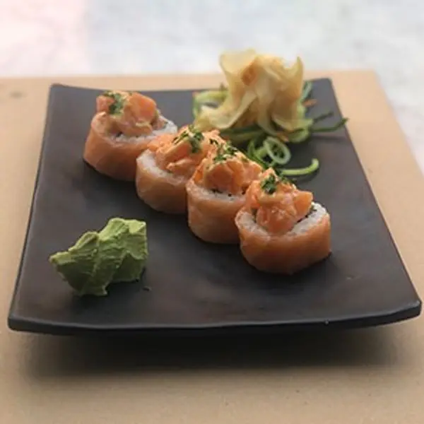 restaurant-cafe-monaco - Classy Salmon Roll