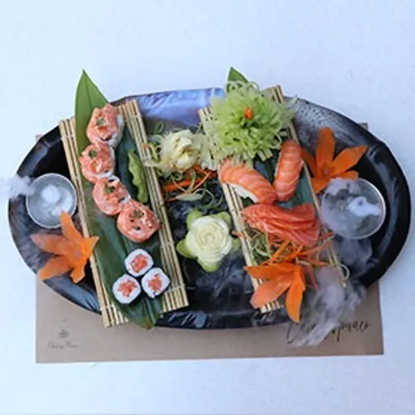 restaurant-cafe-monaco - Salmon Set Menu (12 Pcs )