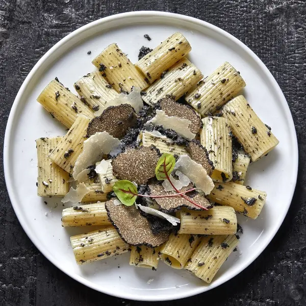 restaurant-le-terminus - 𝐏𝐞𝐧𝐧𝐞 𝐓𝐫𝐮𝐟𝐟𝐞 & 𝐏𝐚𝐫𝐦𝐞𝐬𝐚𝐧