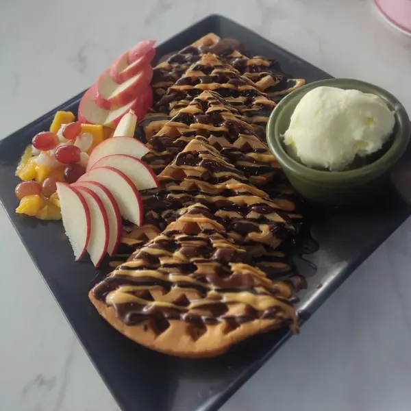 restoran-horizon-daniya-western-food - FRUIT WAFFLE