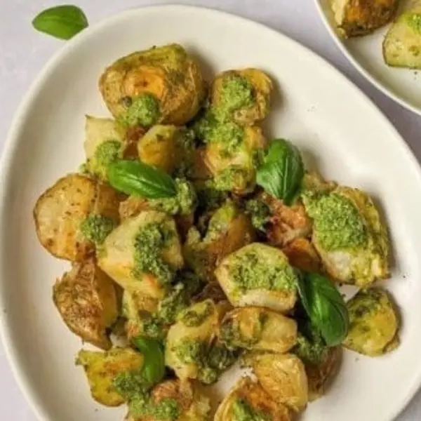 round-house-bar-grill - Pesto Potatoes