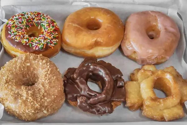 royal-donut-cafe - 1/2 Dozen Mixed Reg. Donuts