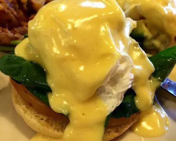 royal-donut-cafe - Veggie Benedict