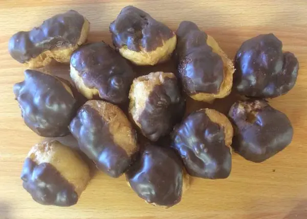 royal-pin-donuts - Chocolate French 1 dozen donut hole