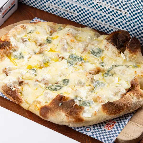 rudeboy-taproom - Four cheese