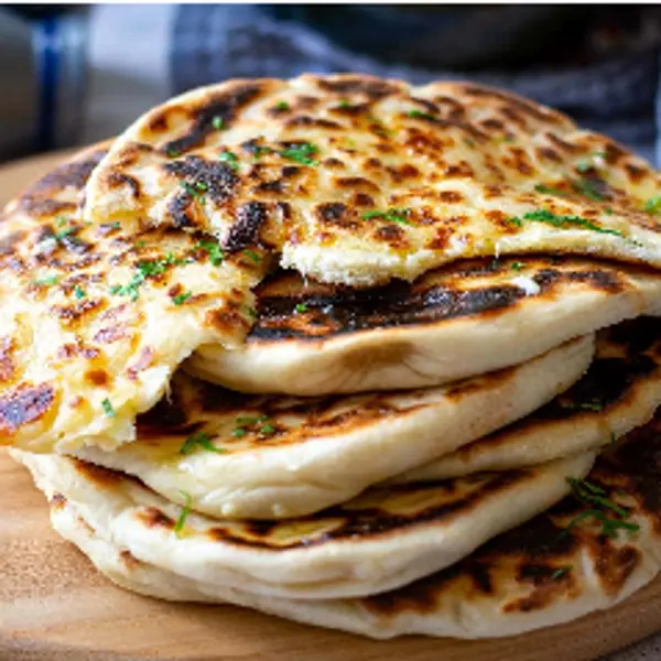 sabrus-restaurant - Cheese Garlic Naan