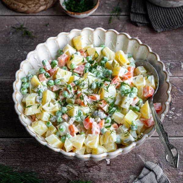 sabrus-restaurant - Russian Salad