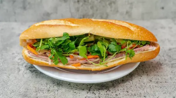 saigon-corner - B3 - Grilled Chicken Sandwich / Bánh Mì Gà Nướng