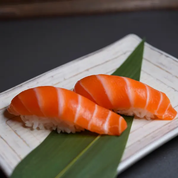 sake2me-ayce-sushi-newport-ave - SALMON ($3.9)