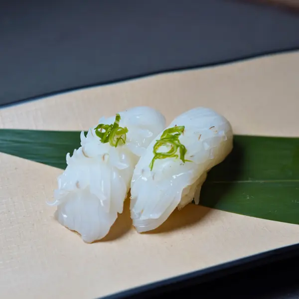 sake2me-ayce-sushi-newport-ave - SQUID ($3.8)