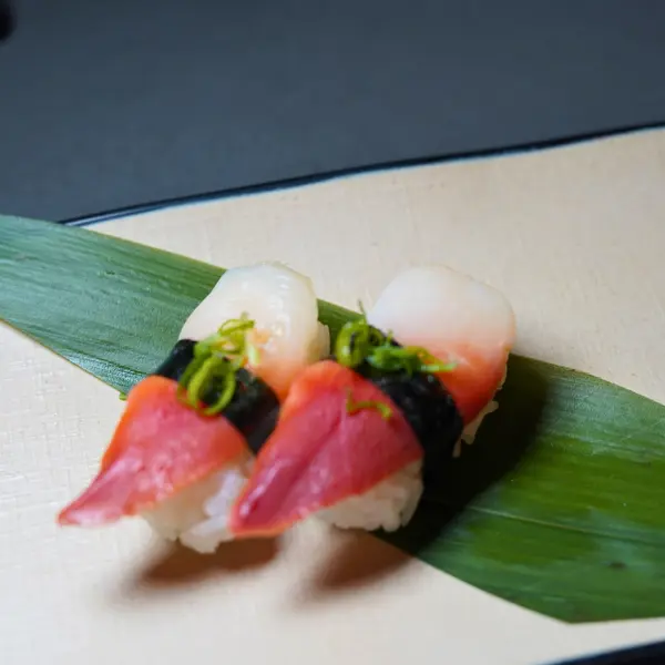 sake2me-ayce-sushi-newport-ave - SURF CLAM ($3.8)