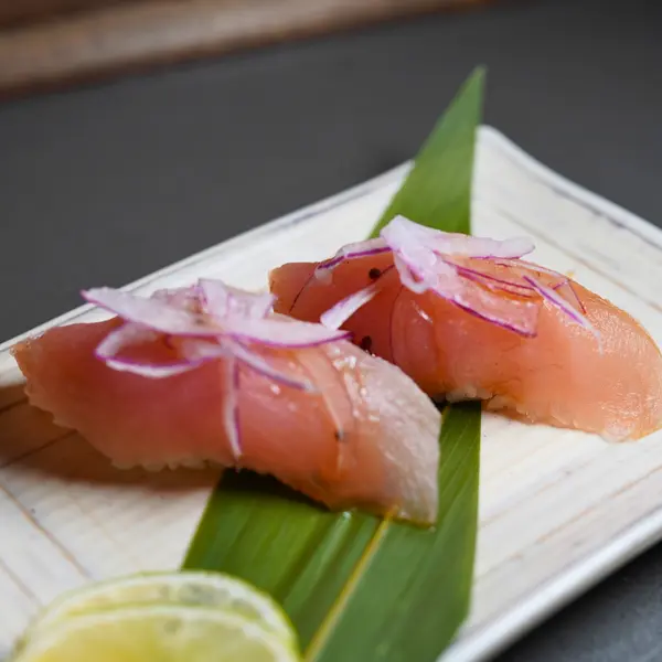 sake2me-ayce-sushi-newport-ave - ALBACORE ($4)