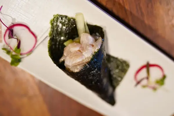 sake2me-ayce-sushi-newport-ave - SCALLOP HR ($9)