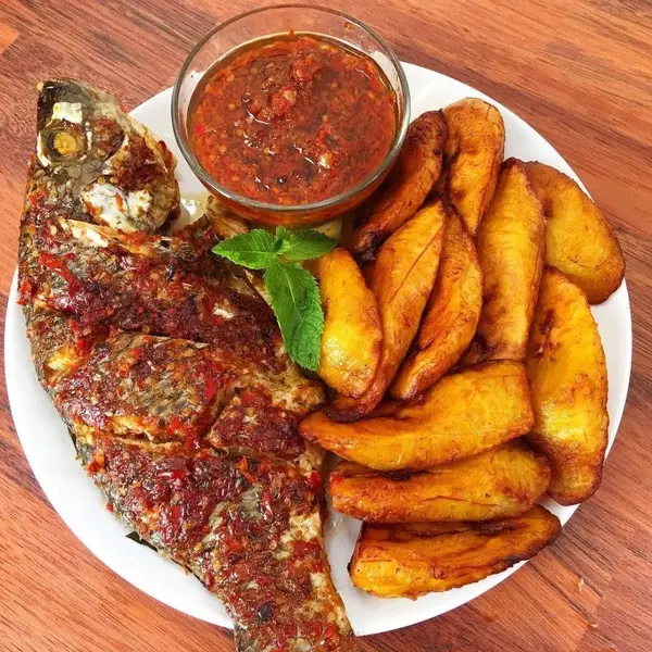salmas-kitchen - Plantain with Fish or Chicken