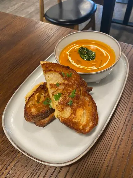 sams-american-eatery - Grilled Cheese & Bisque