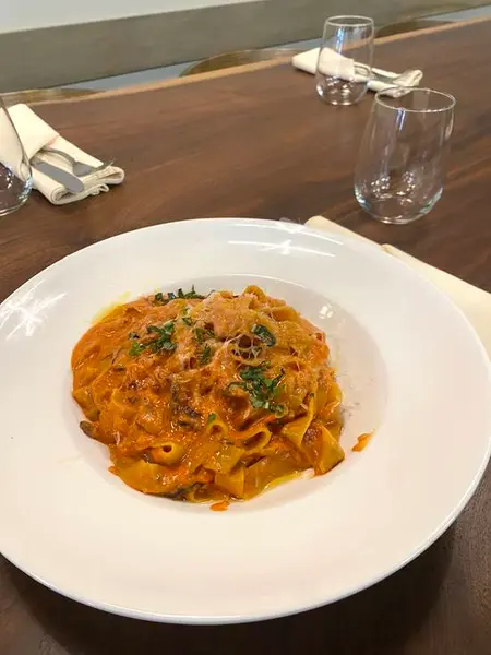 sams-american-eatery - Spicy Rose Pasta