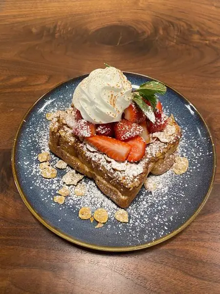 sams-american-eatery - Citrus Mascarpone Stuffed French Toast