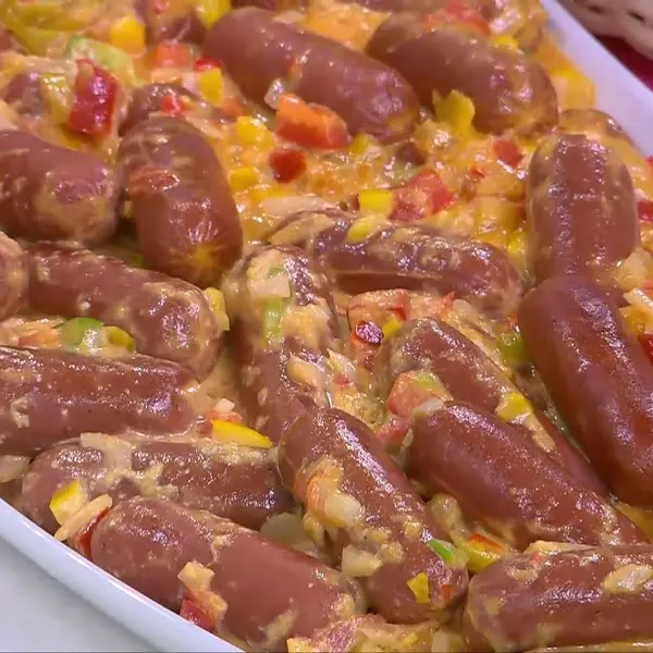 sarayi-resturant - هوت دوغ مع خضروات