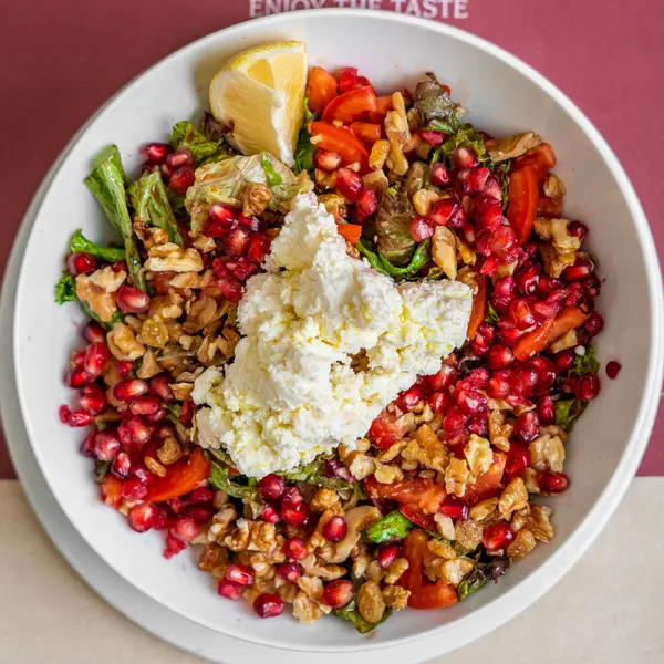 sarayi-resturant - سلطة سراي المميزة