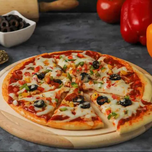 sarayi-resturant - بيتزا تركية بالخضار