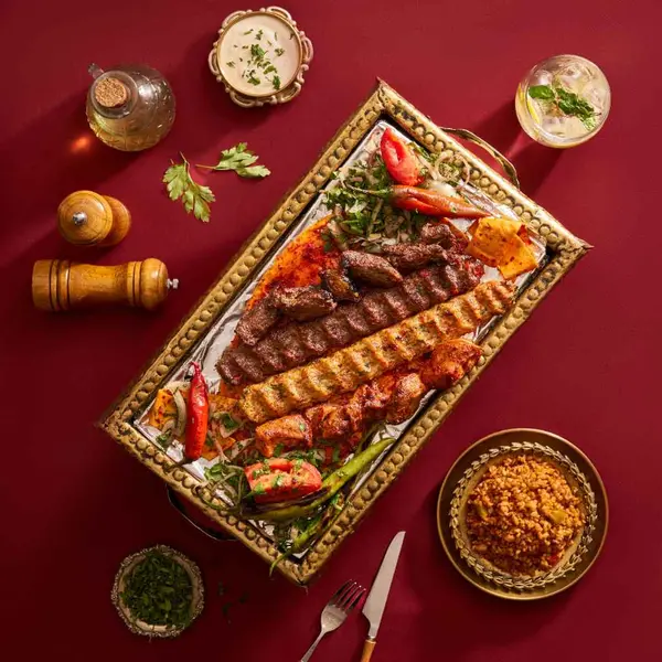 sarayi-resturant - طبق مشاوي مشكل