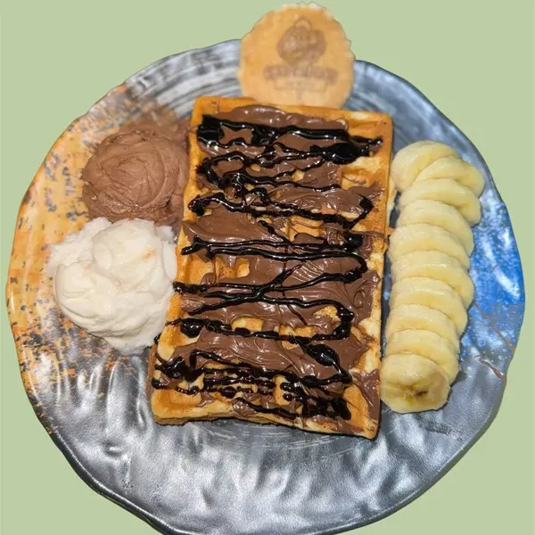sarchnar-ice-cream - Waffle With Nutella Sauce