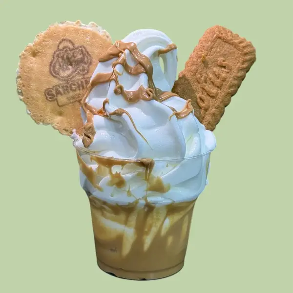sarchnar-ice-cream - Soft ice cream with lotus sauce