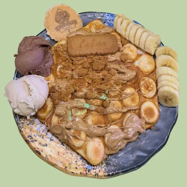 sarchnar-ice-cream - Bubble waffle With Lotus Sauce