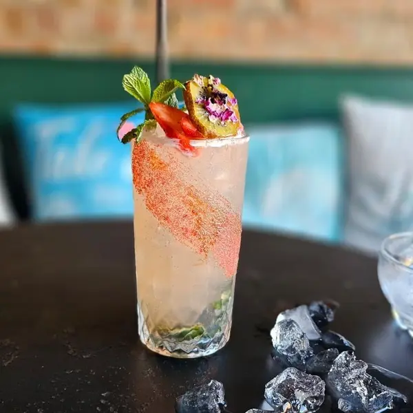 sea-garden-and-grill-tooting - Kiwi Strawberry Mojito