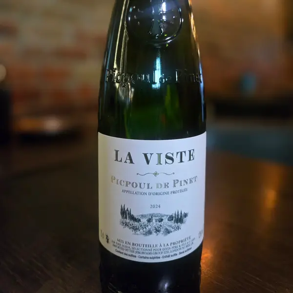 sea-garden-and-grill-tooting - Picpoul de Pinet