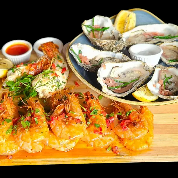 sea-garden-and-grill-tooting - Warm Shellfish Platter