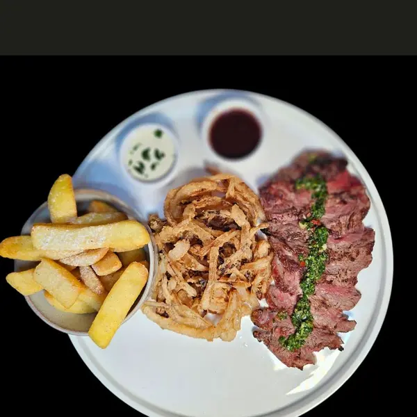 sea-garden-and-grill-tooting - Steak and chips