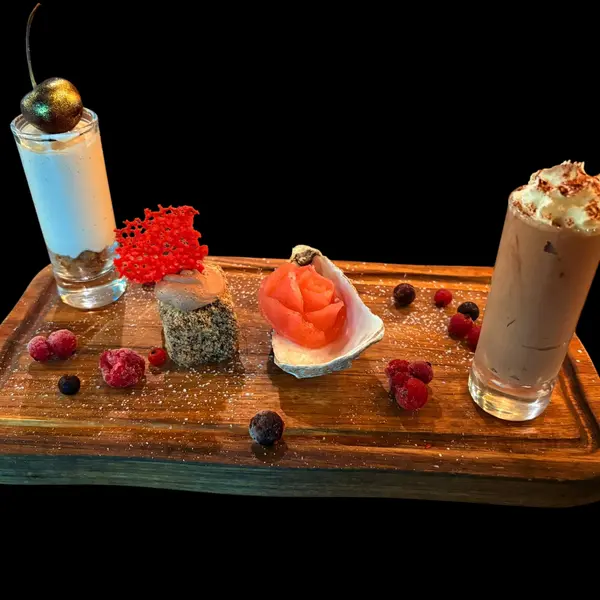 sea-garden-and-grill-tooting - Mini dessert platter