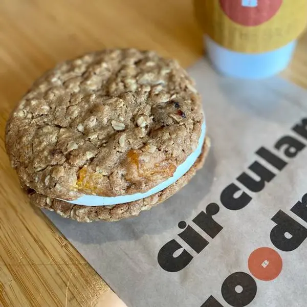 seize-the-bagel - PNW Oatmeal Dream Pie *