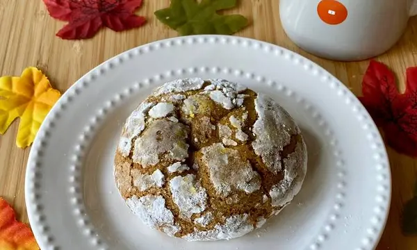 seize-the-bagel - Pumpkin Apple Crinkle Cookie