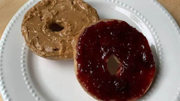 seize-the-bagel - Bagel with PB+J