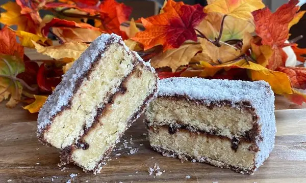 seize-the-bagel - Chocolate Lamington Tea Cake