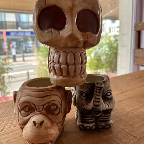 shakerz-cocktailbar-food - Tiki glasses for sale -Vente de versa Tiki