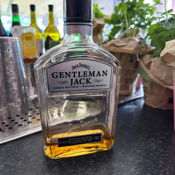 shakerz-cocktailbar-food - Gentleman Jack