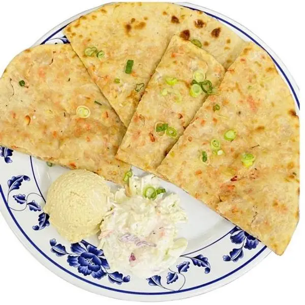 silsila-the-sizzling-tandoor - Chicken Cheese Naan