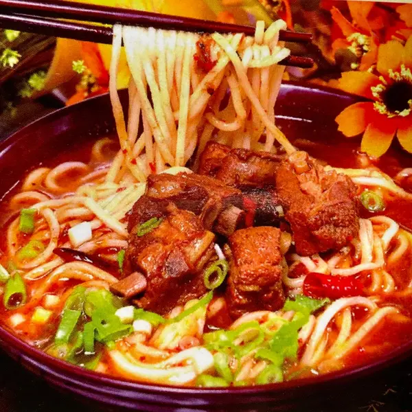 skyview-noodle-tea - نودلز A19 مع أضلاع قطع مطبوخة