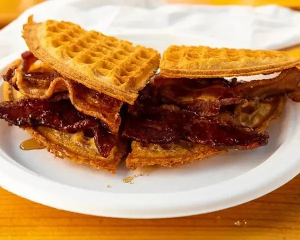 smaaken-waffle-sandwiches - Bacon Maple